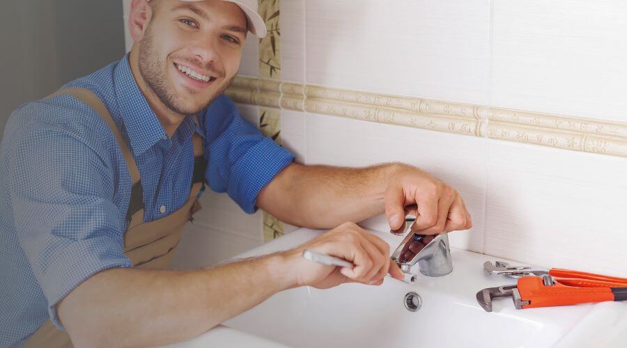 Handle or spout repair in Clyde, MO